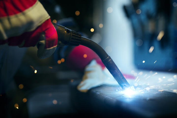 AVDELING TRONDHEIM sveising i full sving på LVD sine verksted.